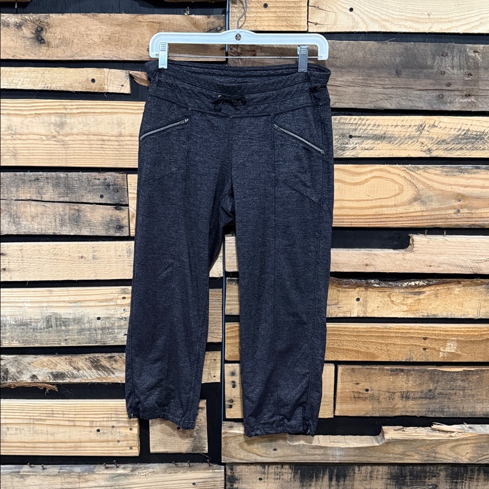 Athleta Mid-Rise Black Heather Metro Quest Capri Gym Yoga Fitness Pant 438861, S